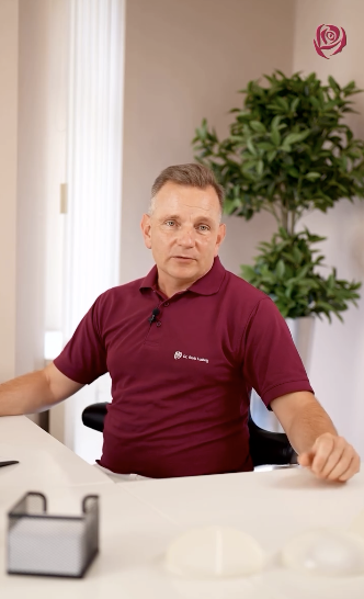 Dr. Ludwig erklärt auf Instagram den Ablauf einer Lidstraffung